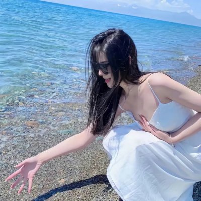 水中的女人